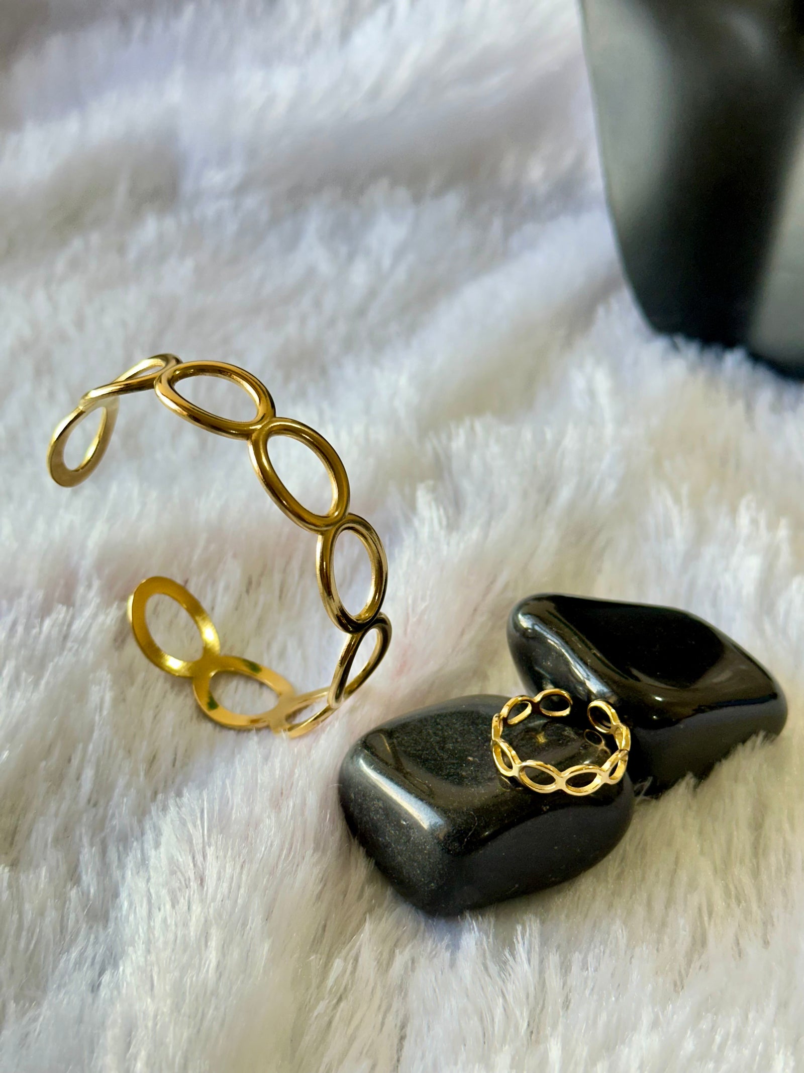 Why Minimalistic Anti-Tarnish Jewellery is Perfect for Daily Office Wear