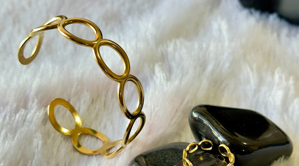 Why Minimalistic Anti-Tarnish Jewellery is Perfect for Daily Office Wear