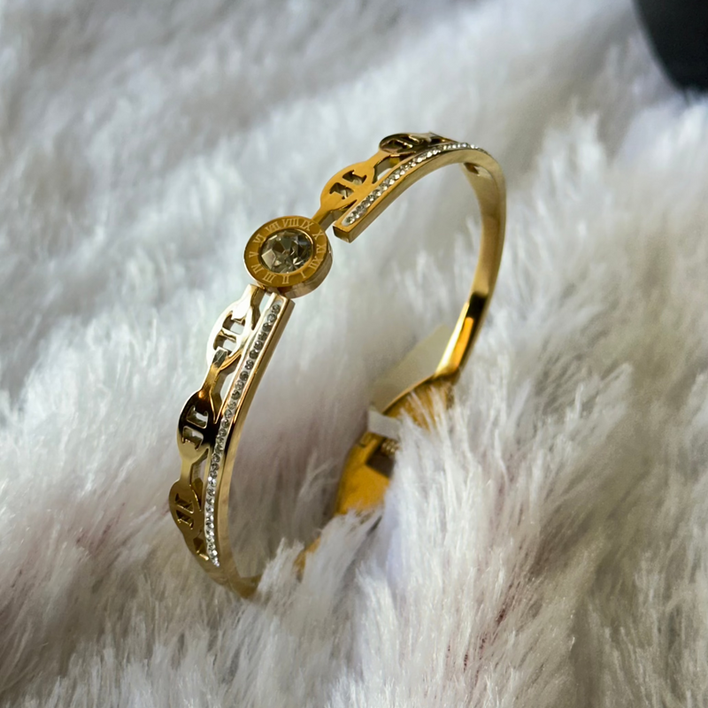 Fine Anti Tarnish Bracelet with Roman Numbers