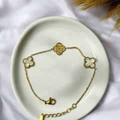 Anti Tarnish Clover bracelet
