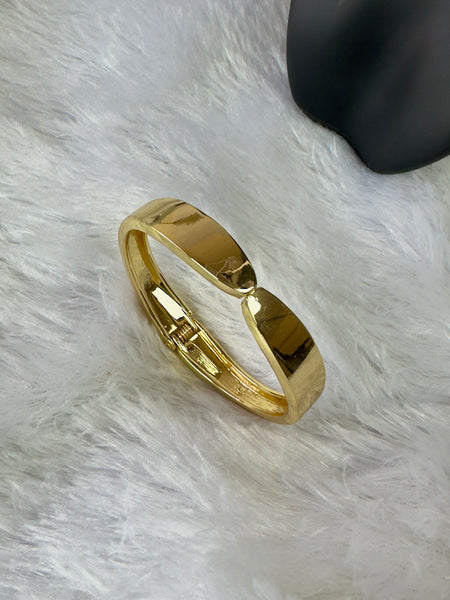 Anti Tarnish Cuff Bracelet - Gold