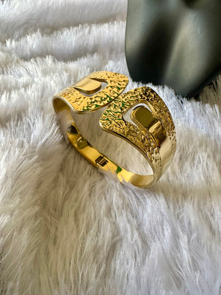 Chunky Embossed Detailing Cuff Bracelet - Gold