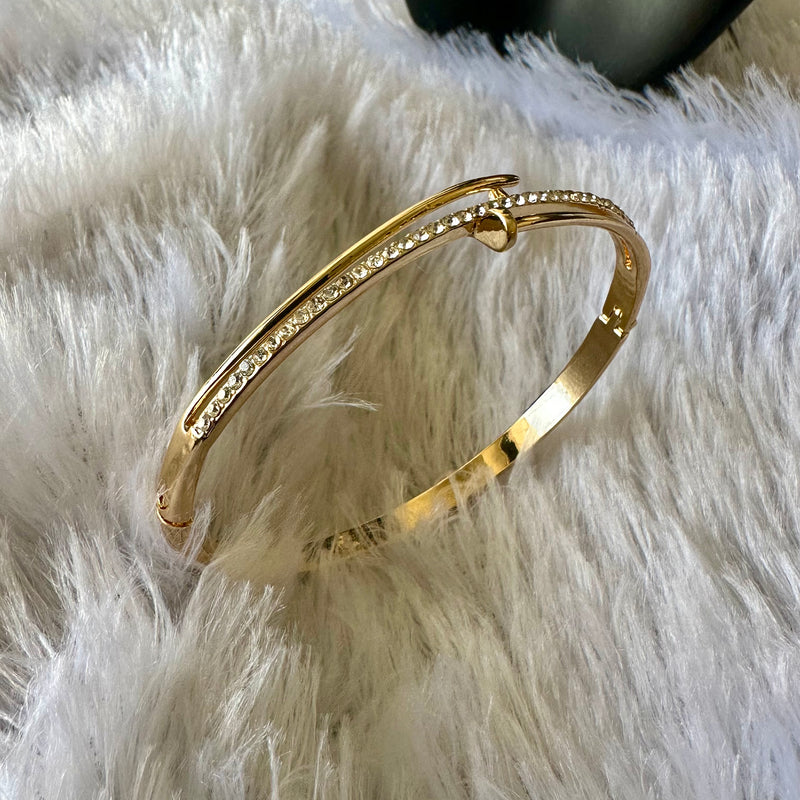 Embellished Nail Anti Tarnish Bracelet - Gold