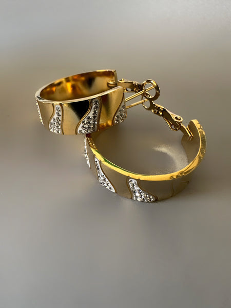 Classic Hoop Anti Tarnish Stone Studded Earrings - Gold