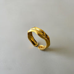 Curve Style Anti-Tarnish Ring - Gold