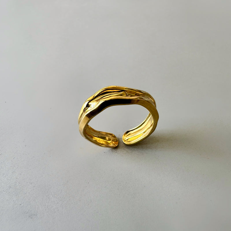Curve Style Anti-Tarnish Ring - Gold