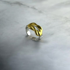 Dual tone knot shaped Anti Tarnish ring