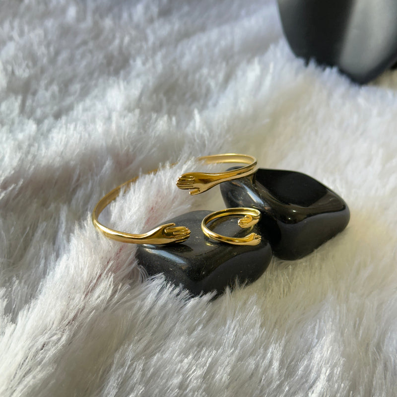 Hugging Hands Anti Tarnish Bracelet Ring Combo