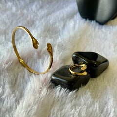 Hugging Hands Anti Tarnish Bracelet Ring Combo