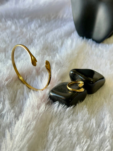 Hugging Hands Anti Tarnish Bracelet Ring Combo