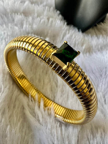Stretchable Single Emerald Stone Embellished Bracelet - Anti Tarnish
