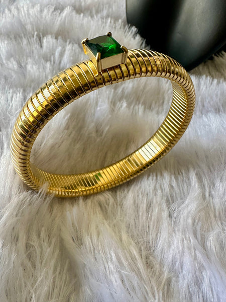 Stretchable Single Emerald Stone Embellished Bracelet - Anti Tarnish