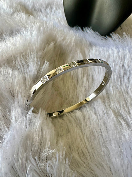 Anti-Tarnish Stone Embellished Bracelet - Silver