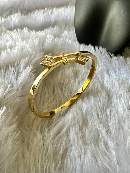 Criss-cross Stone Studded Anti Tarnish Bracelet - Gold