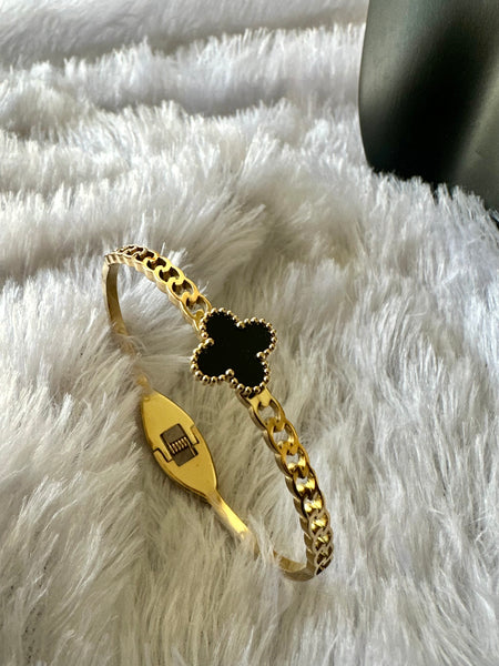 Minimalist Single Clover Bracelet - Gold