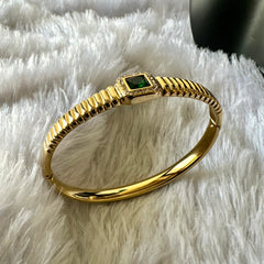 Emerald Stone Anti Tarnish Bracelet - Gold