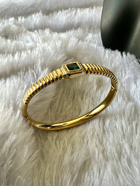 Emerald Stone Anti Tarnish Bracelet - Gold