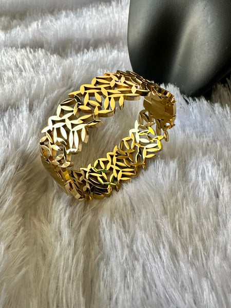 Entwined Leaves Anti Tarnish Bracelet - Gold