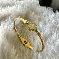 White Clover with Stone Bracelet - Gold
