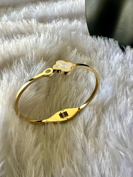 White Clover with Stone Bracelet - Gold