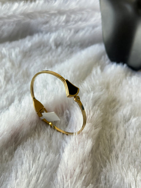 Minimalist black triangle Bracelet