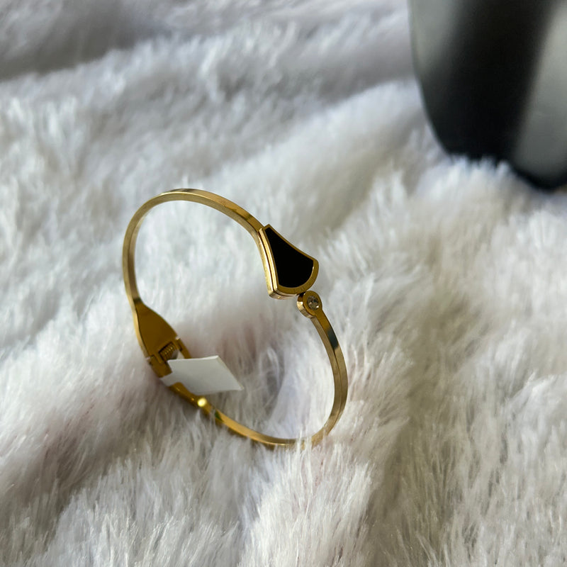 Minimalist black triangle Bracelet