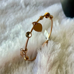 Auto Lock wire bracelet with charms