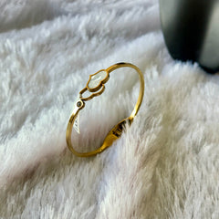 Mother pearl heart shape bracelet