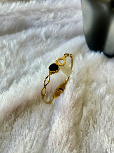 Minimalist Bracelet - Auto lock