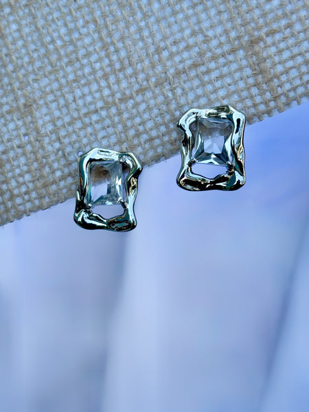 Silver earing with Stone