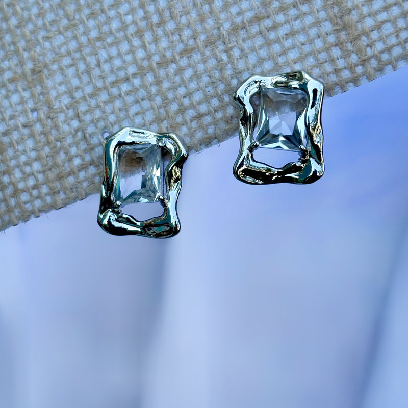 Silver earing with Stone