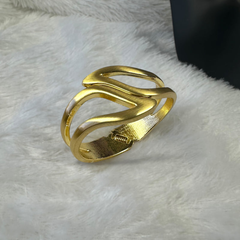 Leaf Design Anti-tarnish Brass Bracelet - Gold