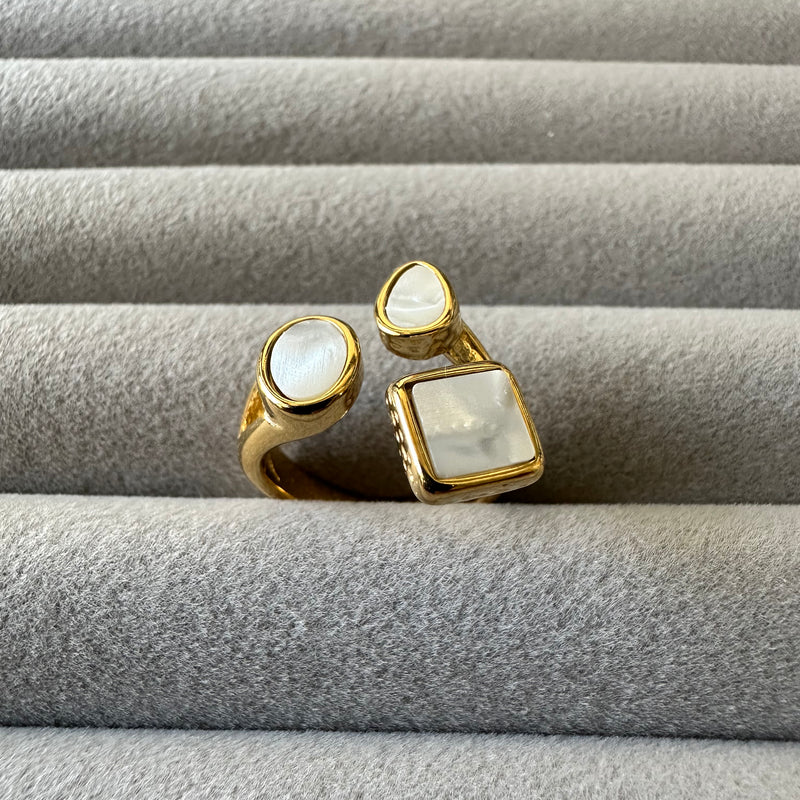 Mother of Pearl Geometric Ring - Gold