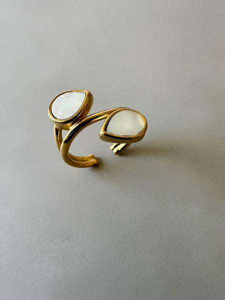 Mother of Pearl on Leaf Adjustable Ring - Gold