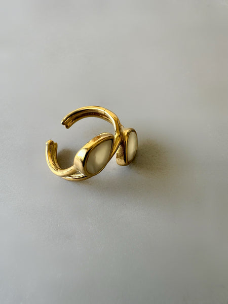 Mother of Pearl on Leaf Adjustable Ring - Gold