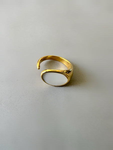 Oval Mother of Pearl Cuff Ring - Gold