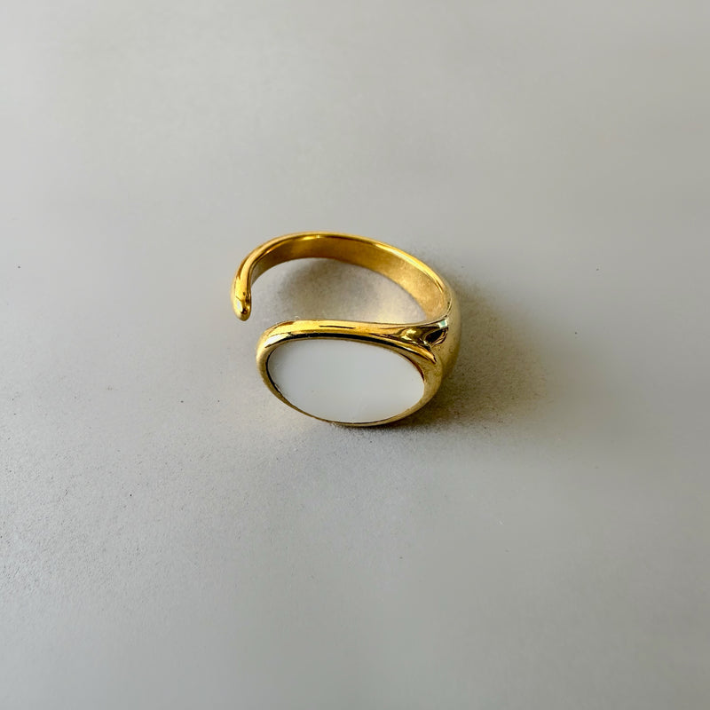 Oval Mother of Pearl Cuff Ring - Gold