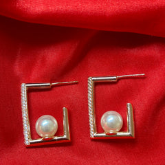 Pearl-in-a-box Earrings