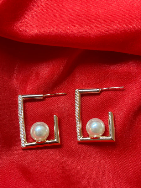 Pearl-in-a-box Earrings
