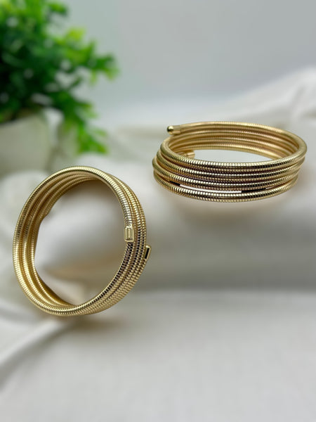 Plain Stretchable Spiral Bracelet Bangle - Gold