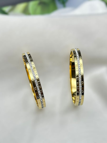 Minimalistic Embellished Anti-tarnish Bracelet - Gold