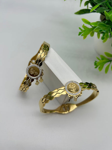 Rose Engraved Anti Tarnish Bracelet - Gold