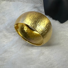 Round Textured Anti Tarnish Brass Bracelet - Gold