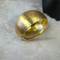 Round Textured Anti Tarnish Brass Bracelet - Gold