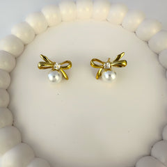 Bow Studs with Pearl
