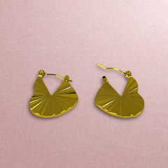 Statement Small Heart Clip-on Earrings - Gold