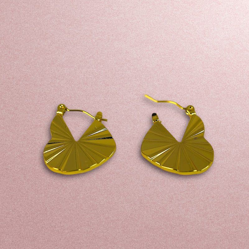 Statement Small Heart Clip-on Earrings - Gold