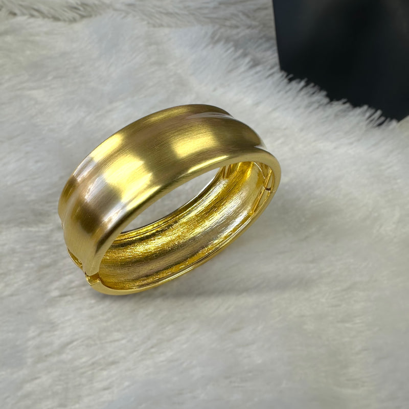 Stylised Round Anti Tarnish Brass Bracelet