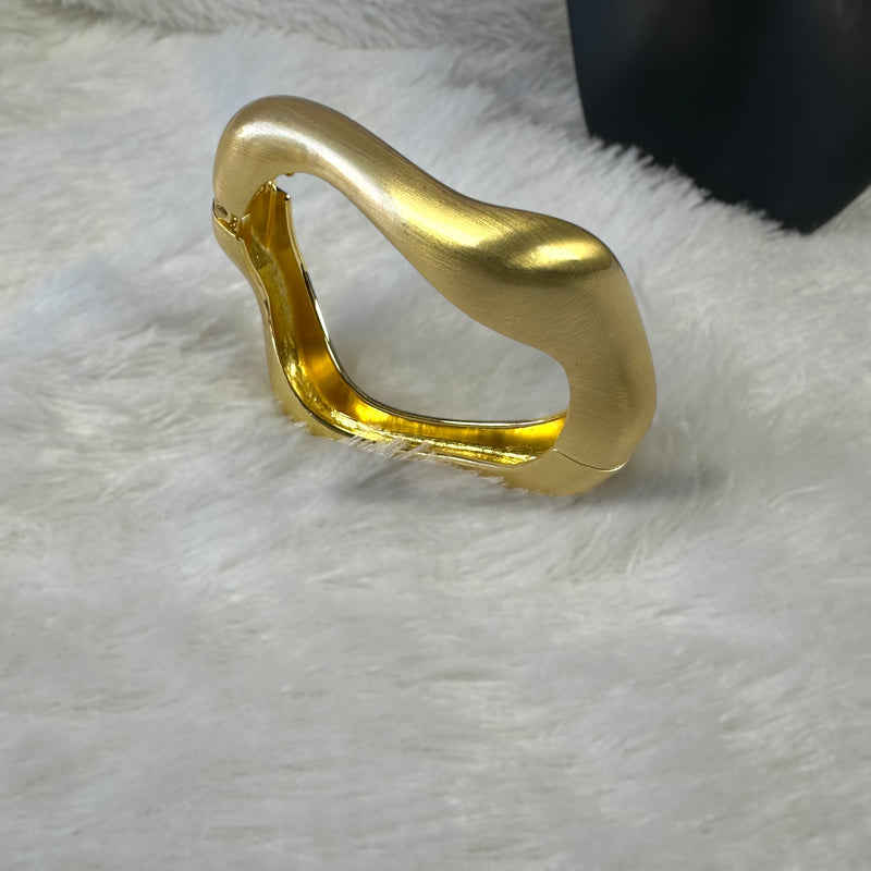 Uneven Shape Anti-tarnish Brass Bracelet - Gold
