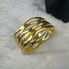 Wave Style Anti-tarnish Brass Bracelet - Gold